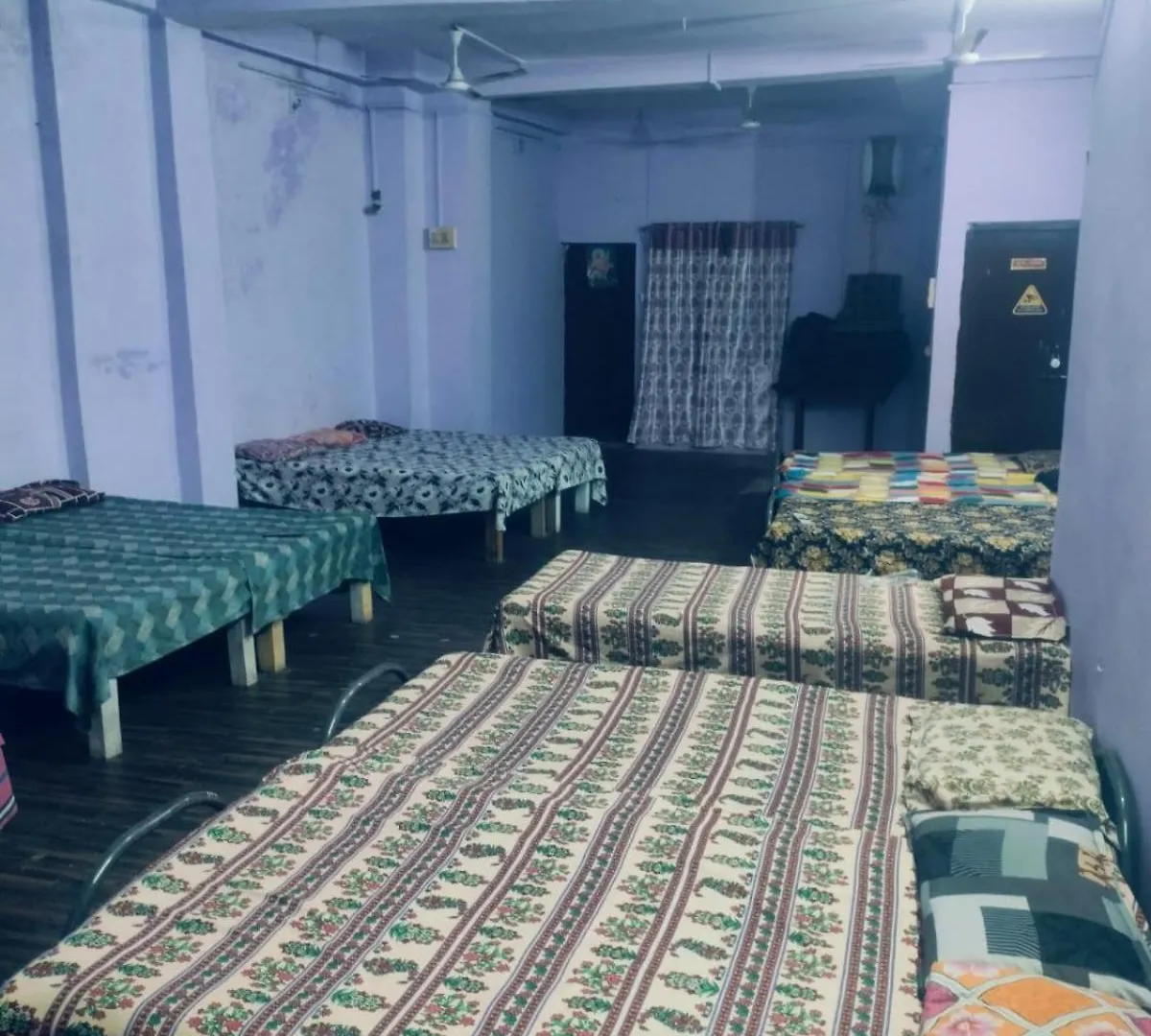 Sakhambari A To Z Services Samridhi Hall Varanasi Indien